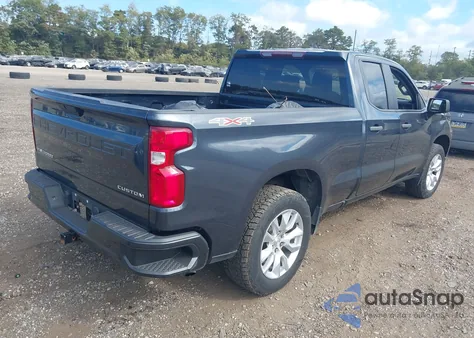 2021 Chevrolet Silverado 1500 4Wd Standard Bed Custom z USA, uszkodzony, nr VIN 1GCRYBEH8MZ187242